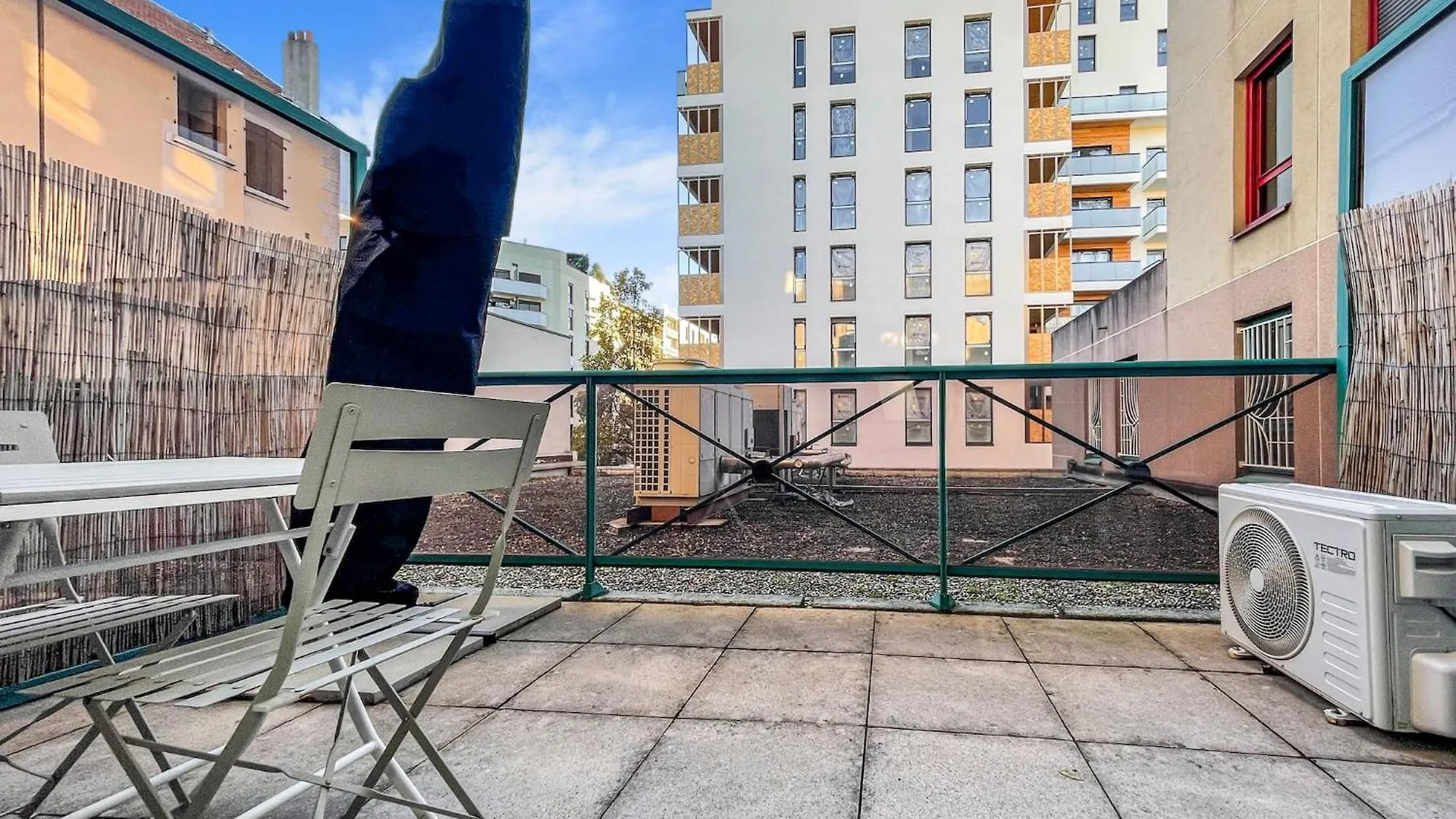 Homey Helsinki - Hyper Centre - Proche Geneve - Terrasse Privee - Wifi & Netflix Annemasse Appartement